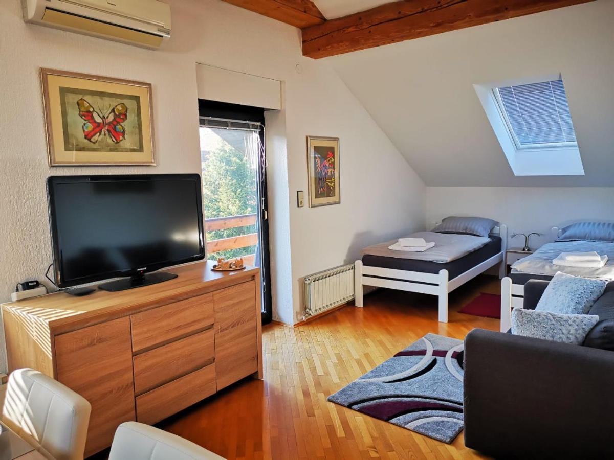Ela'S Apartment Komenda Ngoại thất bức ảnh