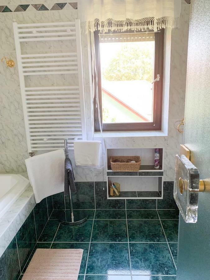 Ela'S Apartment Komenda Ngoại thất bức ảnh